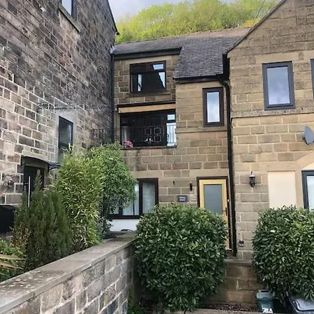Hilltop House Is A Welcoming 2 Bedroom Property Matlock  Exterior photo